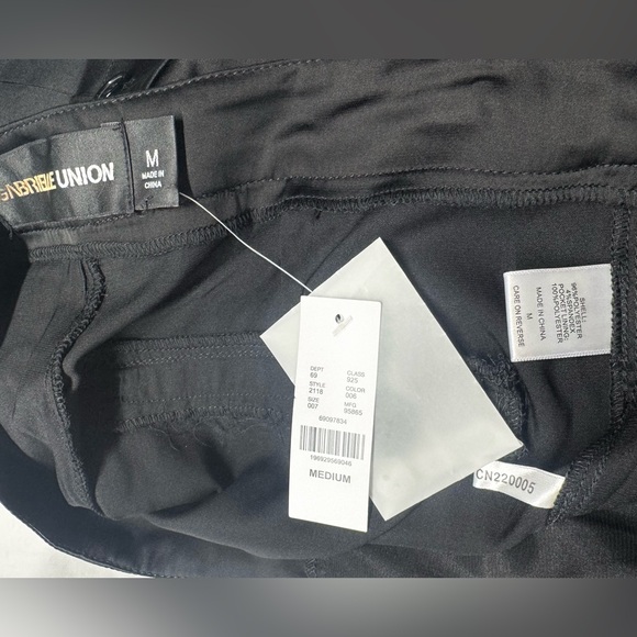 Gabrielle Union Black Satin Wide Leg Pants - Size Medium- NWT - Picture 5 of 5